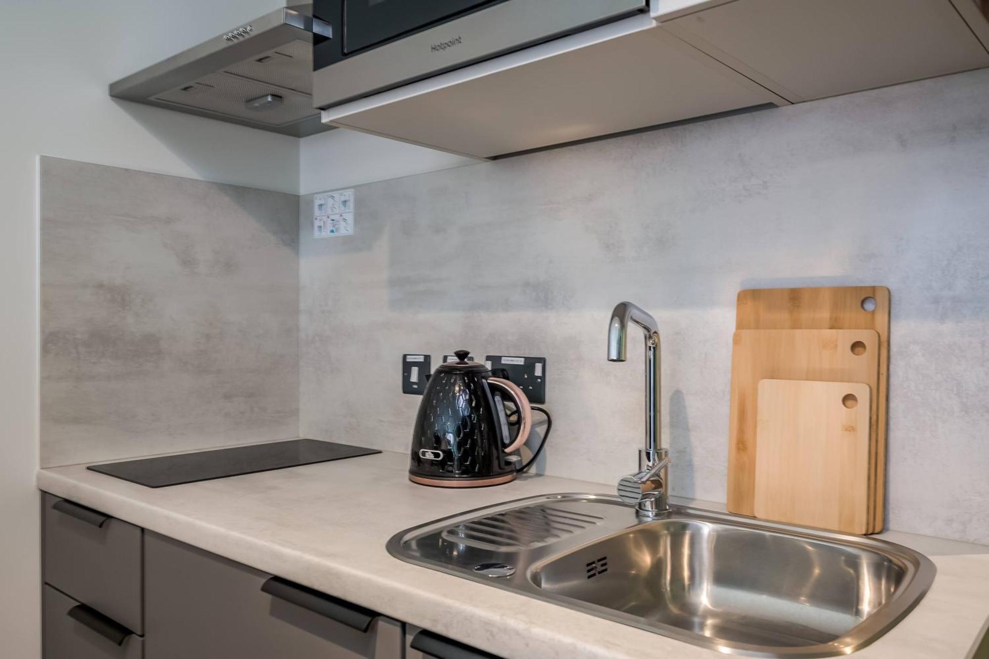 The Best Value Option For The City Centre - Non Students Welcome Belfast Extérieur photo